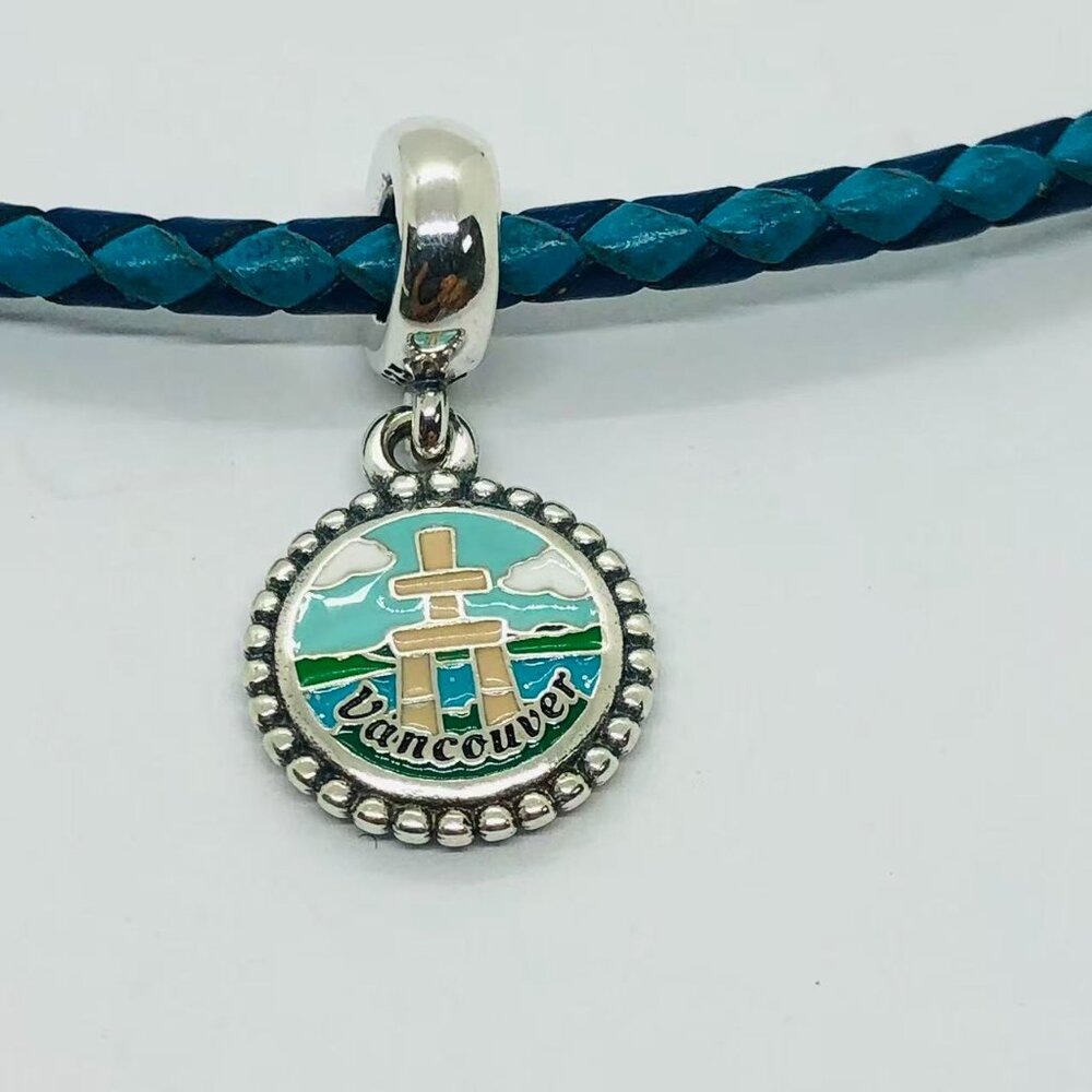 ✨✨Pandora Vancouver Figure Exclusive Dangle charm